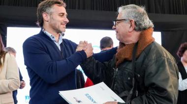 Achával acompañó a los nuevos jubilados que se suman en Pilar