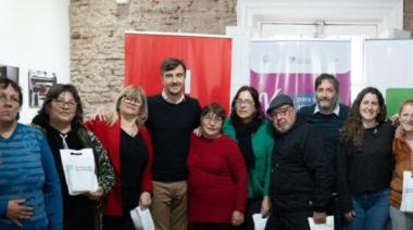 Morón: IPS y Fundación Banco Provincia entregaron anteojos