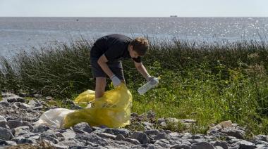San Isidro: más de 120 estudiantes limpiaron la costa para generar conciencia ambiental