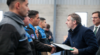 Achával acompañó el egreso de la Guardia Urbana y dio la bienvenida a nuevos cadetes