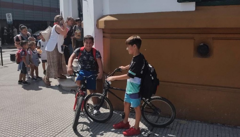 Bicicletas por la educación en Pilar