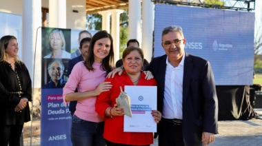 Raverta y Jalil entregaron resoluciones a nuevos jubilados de Catamarca