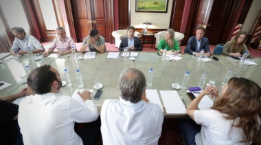 Intendentes alarmados: advierten a Kicillof por el “aumento de la demanda de comida y trabajo”