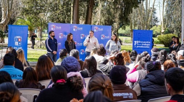 Achával, con los jóvenes en el primer encuentro para el trabajo y la producción