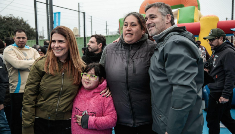La comunidad de Derqui ya disfruta de su nueva plaza en el corazón del barrio Toro