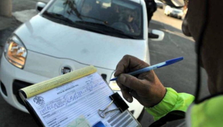 Aumentos en la nafta y en las multas de tránsito