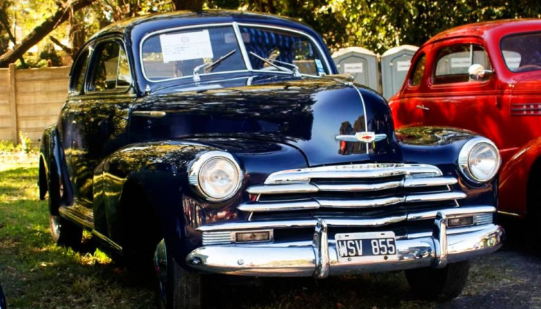 Expo Clásicos Ballester: autos, food trucks y solidaridad en San Martín