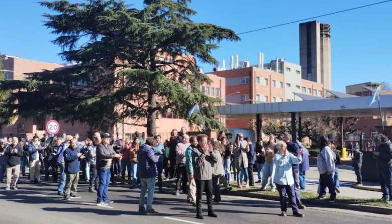 San Martín: trabajadores de la CNEA se movilizan contra los despidos