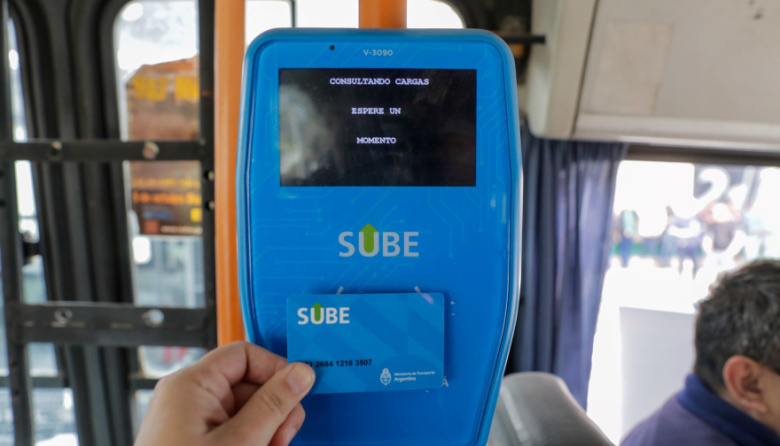 Viajar en colectivo y subte con descuentos: todas las promociones disponibles en agosto