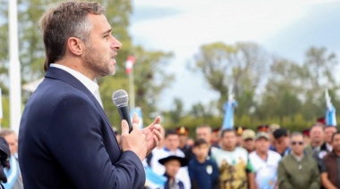 La emotiva conmemoración del 2 de abril en el Cenotafio de Pilar