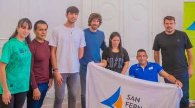 Juan Andreotti entregó subsidios a deportistas que representarán a San Fernando en competencias