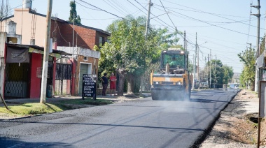 Continúan las obras de asfalto en Pilar: ahora en La Lomita