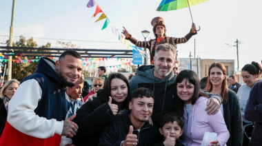 Achával inauguró la Plaza de Pilarica y celebró junto a los vecinos