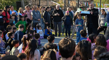 Julio Zamora compartió un encuentro con la comunidad de Benavídez en el marco del Mes de las Infancias