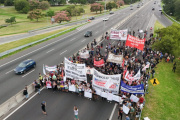Con la fuerza federal en las calles se tensiona el paro general