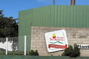 Granja Tres Arroyos dejó firmes 1.250 despidos en Capitán Sarmiento, Echeverría y Pilar